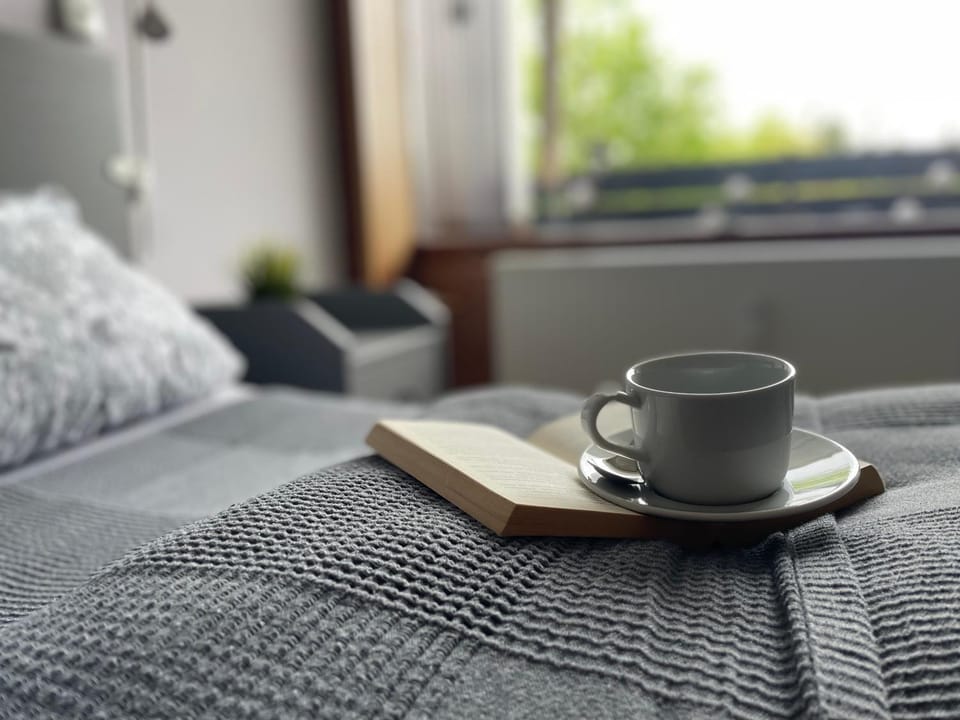 Bed, Balcony/Terrace, Living room, Seating area, Bedroom