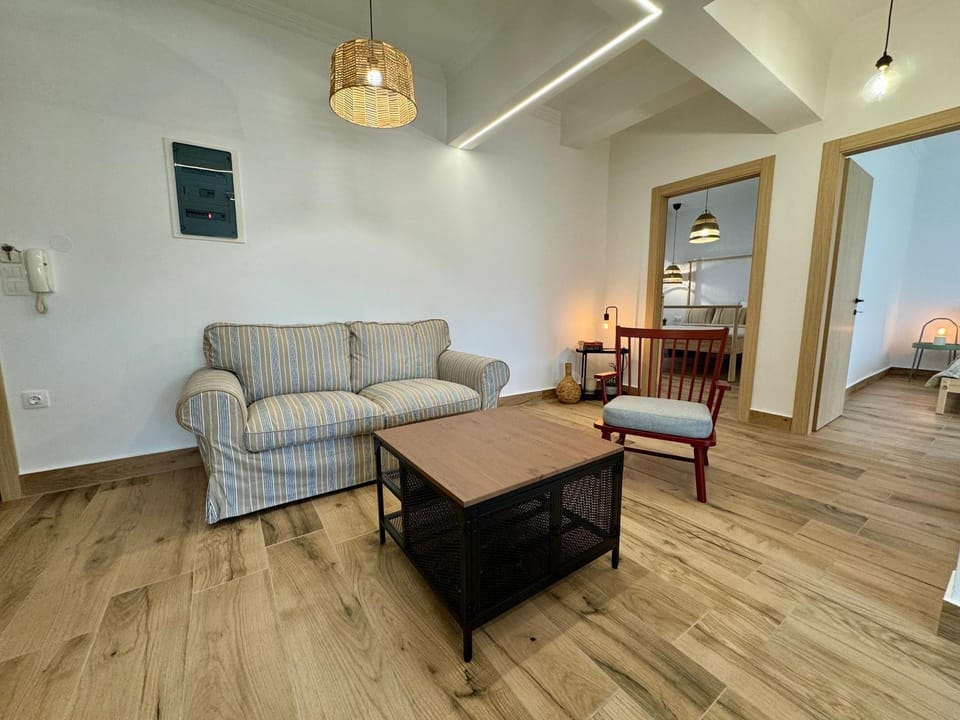 91 Street Urban Spot Apartment in Kavala