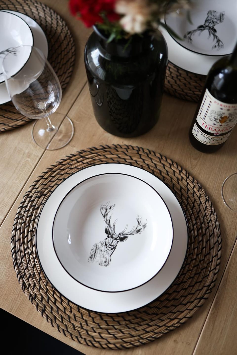 Dining area, Food