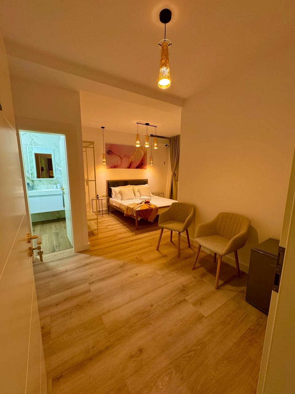 Living room, Photo of the whole room, Bedroom, Certificate/Award, internet, internet, pet friendly, pet friendly, shuttle