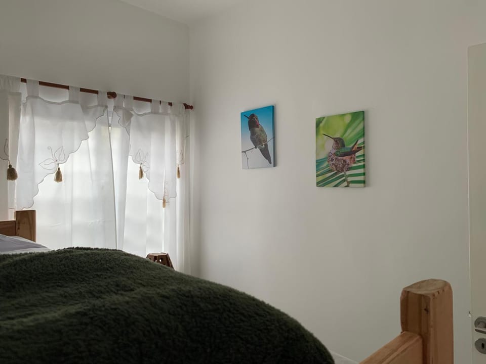 Bedroom, bunk bed, internet