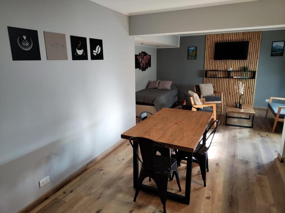 Kitchen or kitchenette, Living room, Seating area, Dining area