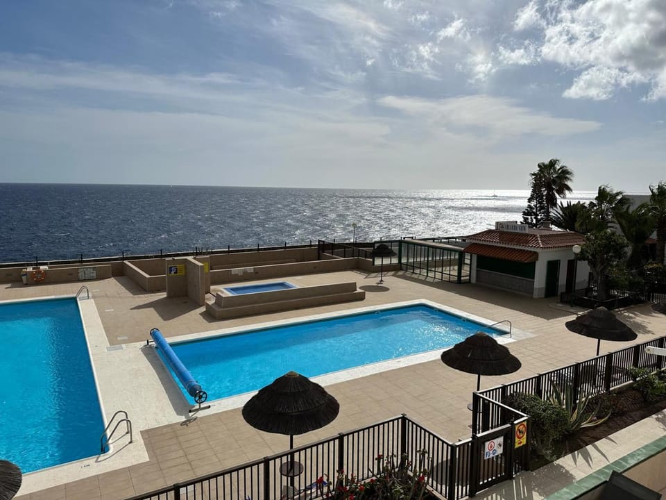 Sea view, Sea view, Swimming pool, Sunset, sunbed, sunbed