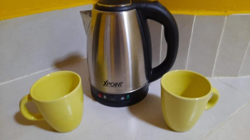 Coffee/tea facilities, Breakfast