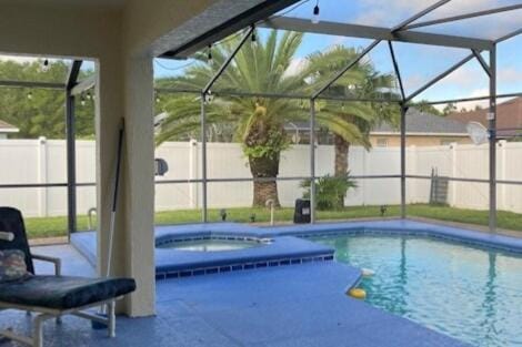 Birds and Blossoms Oasis - Close to Theme Parks House in Polk County