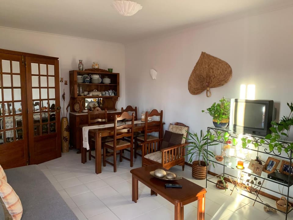 Nice Flat in Quarteira Beach Apartment in Quarteira
