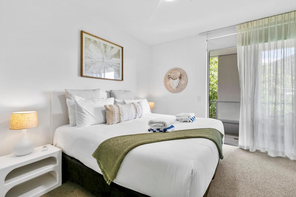 Coastal Harbour Lights I Pool, Gym & prime Location Apartment in Cairns