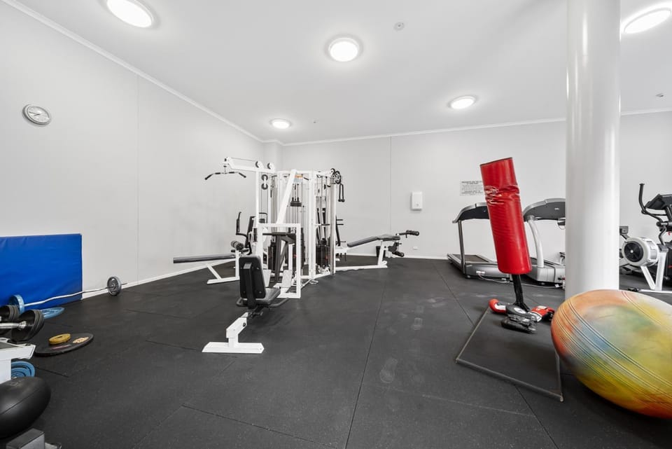 Loft-Style CBD 1-Bed with Rooftop Terrace & BBQ Apartment in Canberra