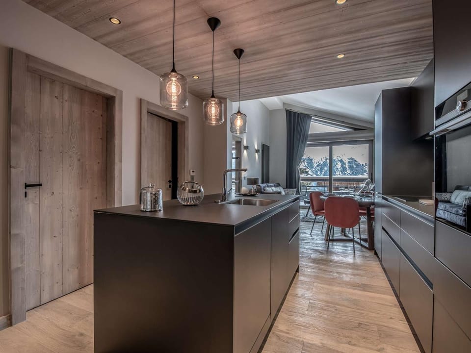 Courchevel 1550 - 5 pers, centre, parking, Wi-Fi - FR-1-631-199 Apartment in Saint-Bon-Tarentaise