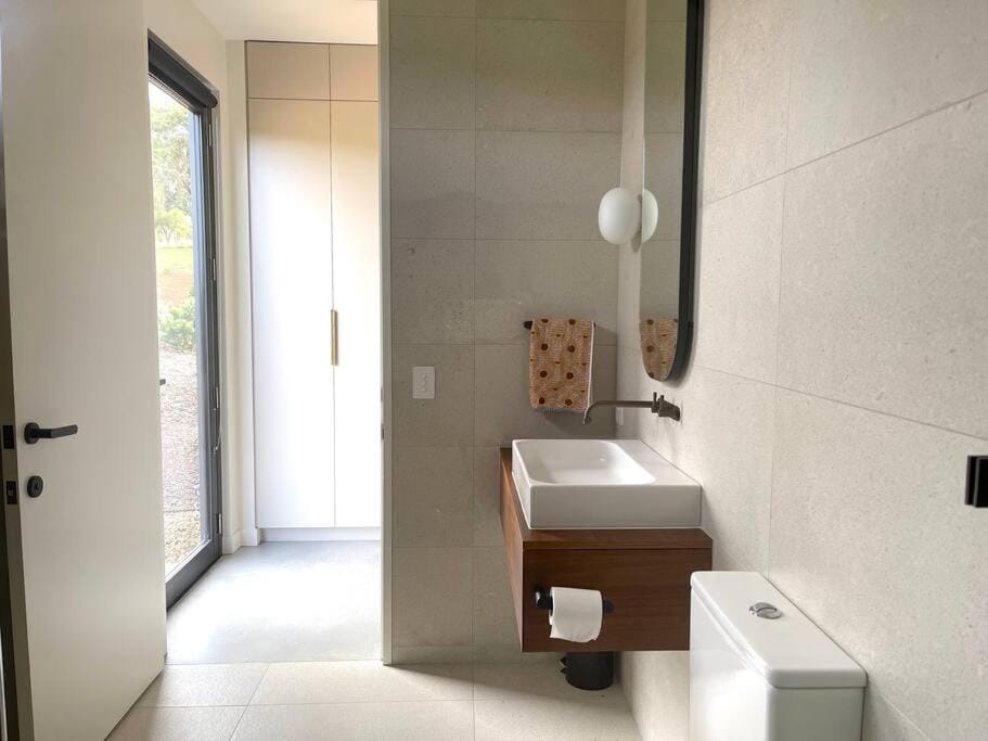 The Studio Red Hill Apartment in Red Hill