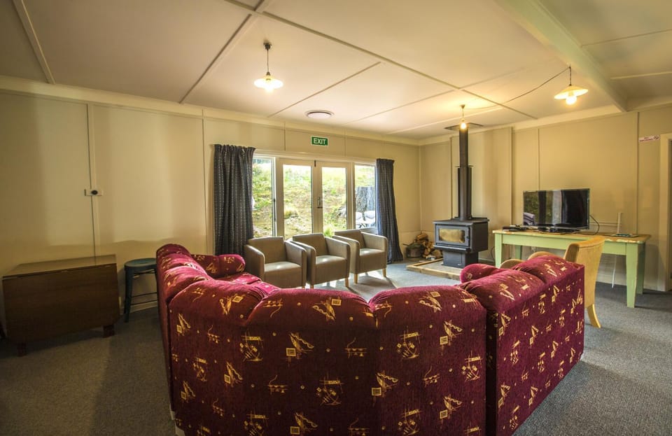 Communal lounge/ TV room, TV and multimedia, Living room