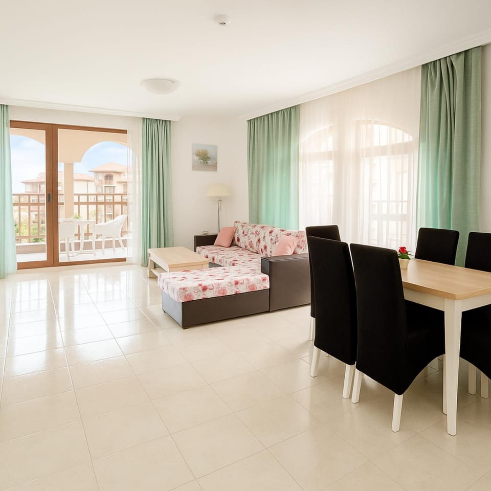Living room, Photo of the whole room