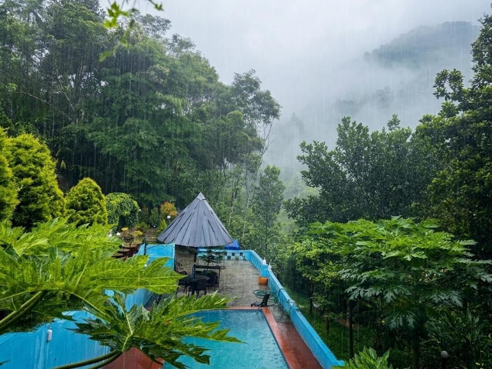 Misty valley Private Pool Villa Munnar Hotel in Kerala