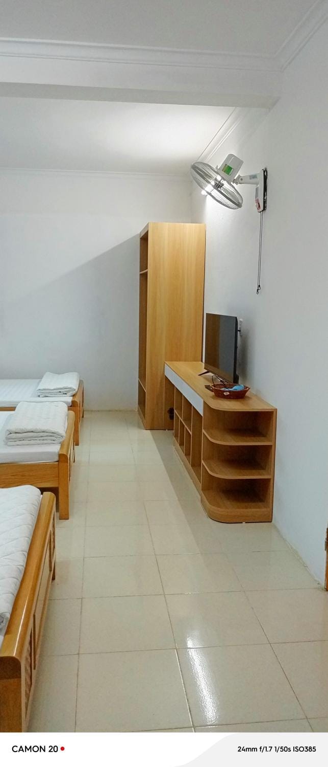 Bed, TV and multimedia, Photo of the whole room, Bedroom, wardrobe