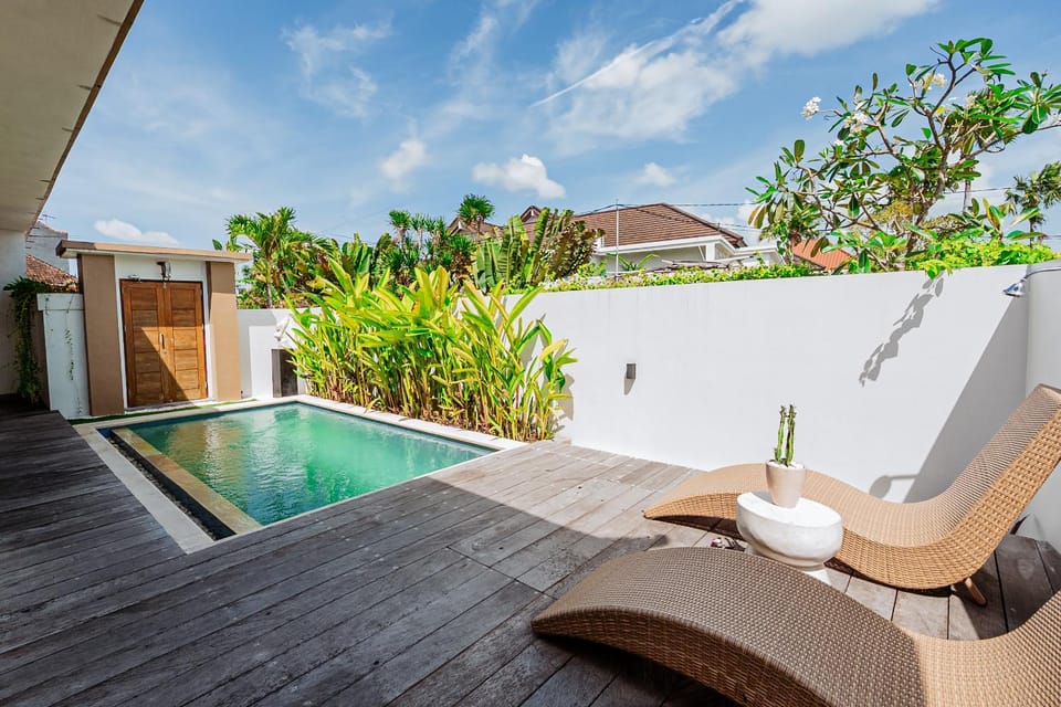 Pool view, Swimming pool