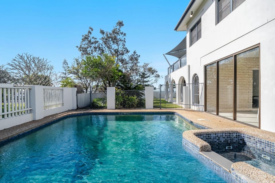 Property building, Pool view, Swimming pool