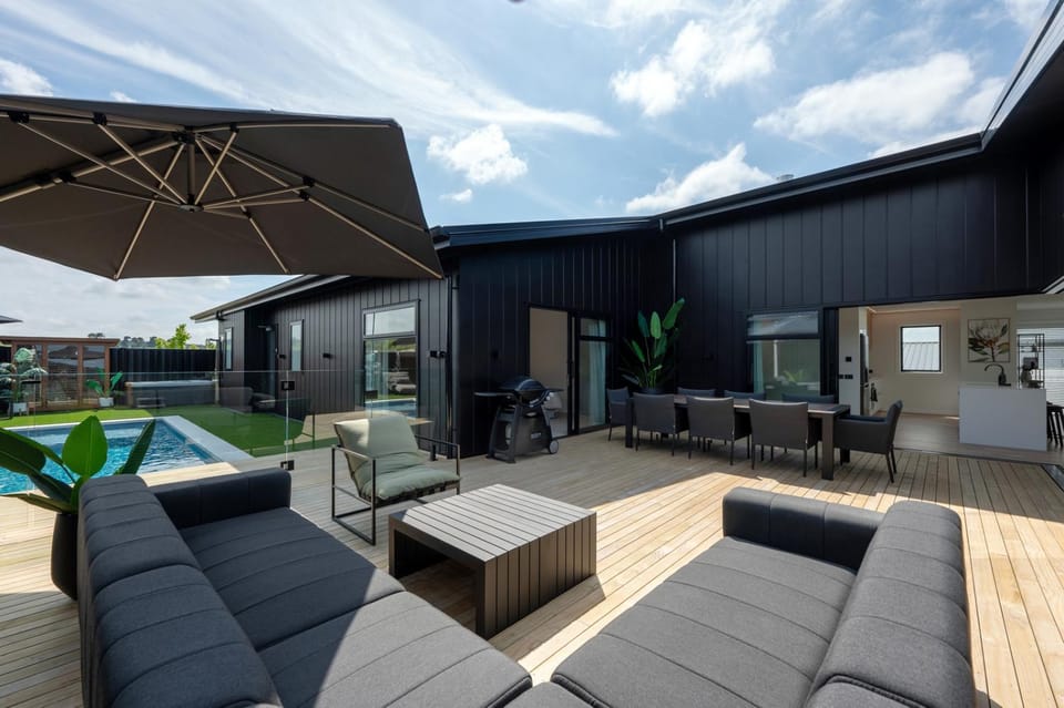 Patio, Patio, BBQ facilities, BBQ facilities