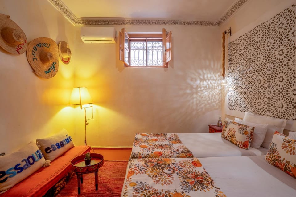 Bed, Photo of the whole room, Bedroom, air conditioner