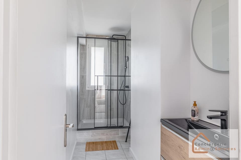 Shower, Bathroom