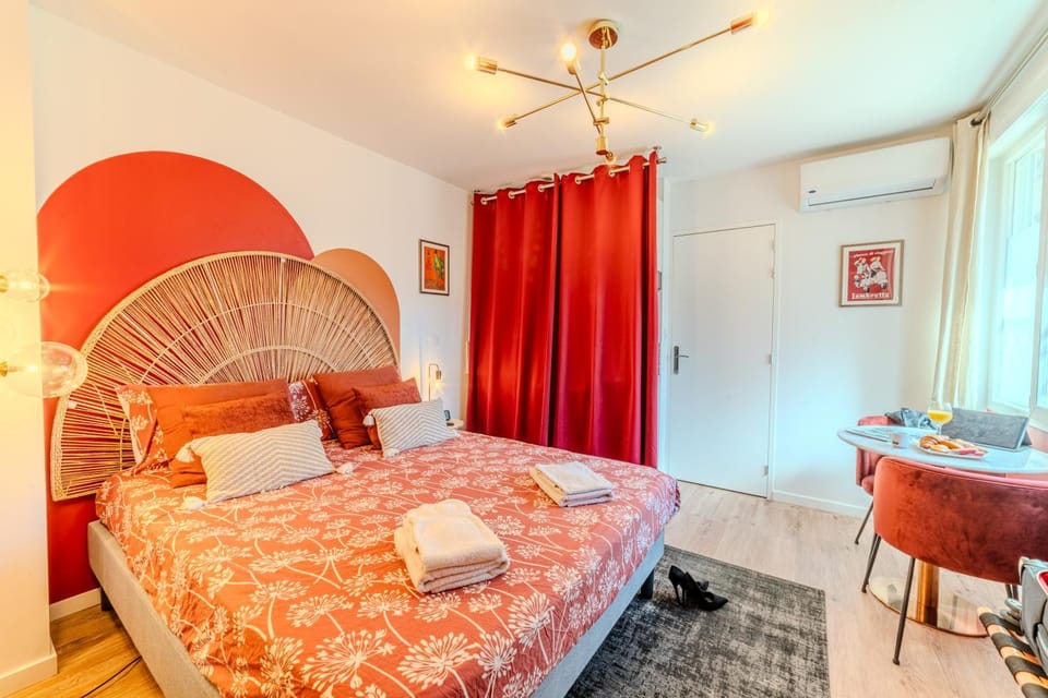 Prestige Jacuzzi & Clim, parking - Roanne centre-ville Apartment in Auvergne-Rhône-Alpes