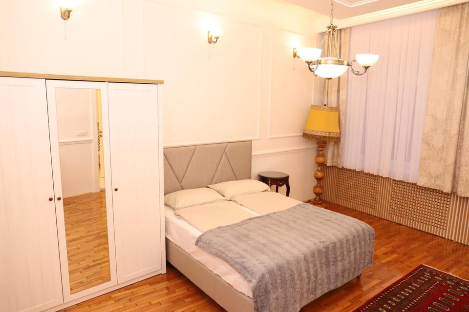 Bed, Photo of the whole room, Bedroom, wardrobe