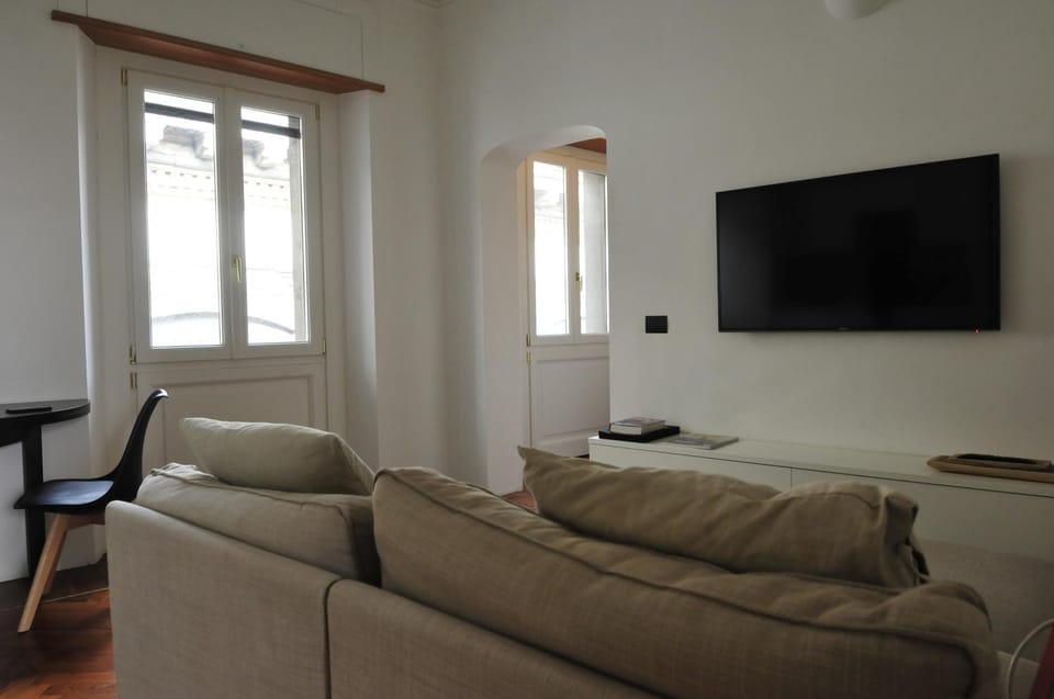 Antico e moderno al centro del centro di Milano Apartment in Milan