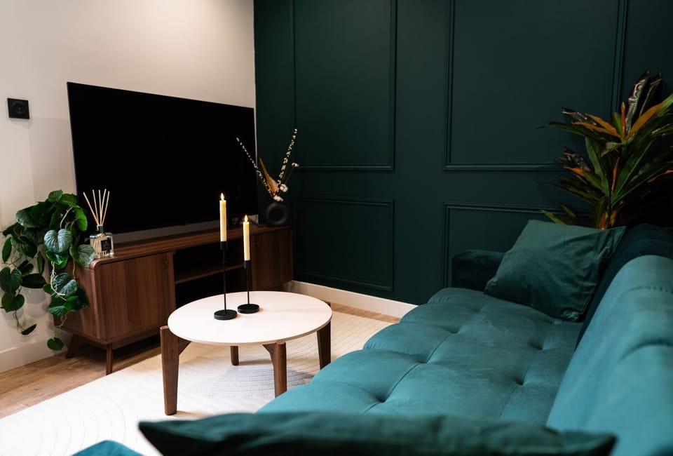 Communal lounge/ TV room, TV and multimedia, Seating area