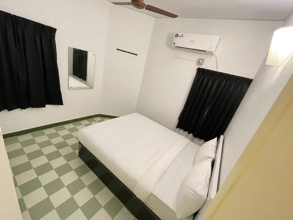 Bed, air conditioner