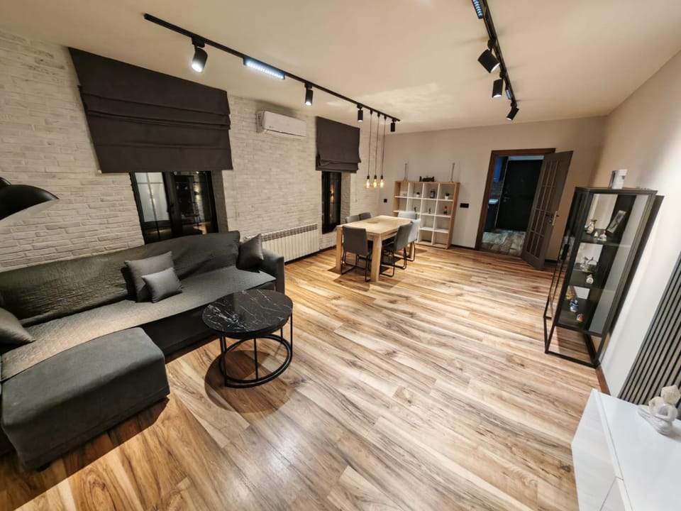 Communal lounge/ TV room, Living room, Seating area