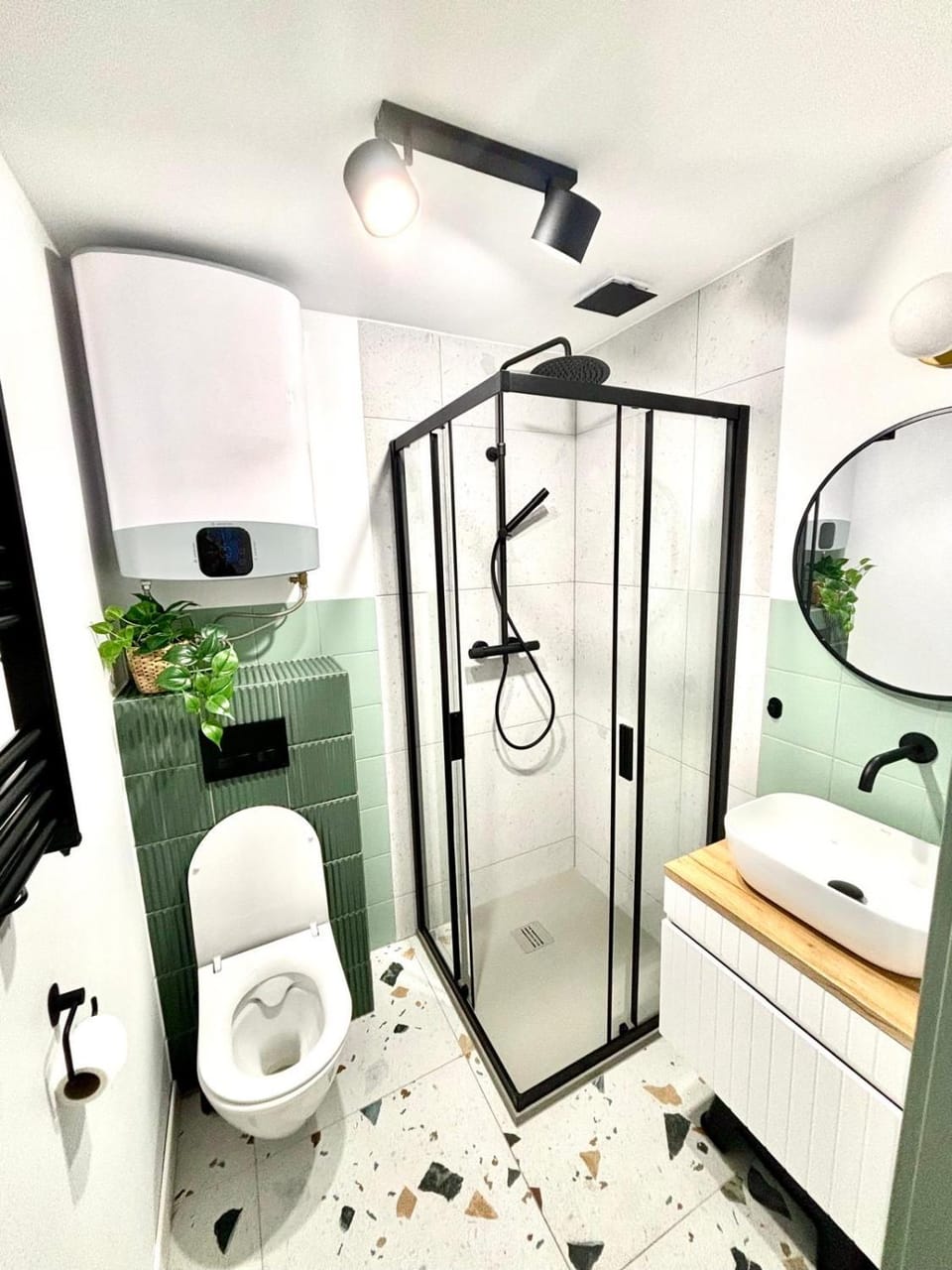 Shower, Toilet, Bathroom