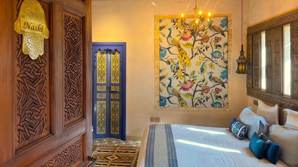 Bed, Decorative detail, Bedroom