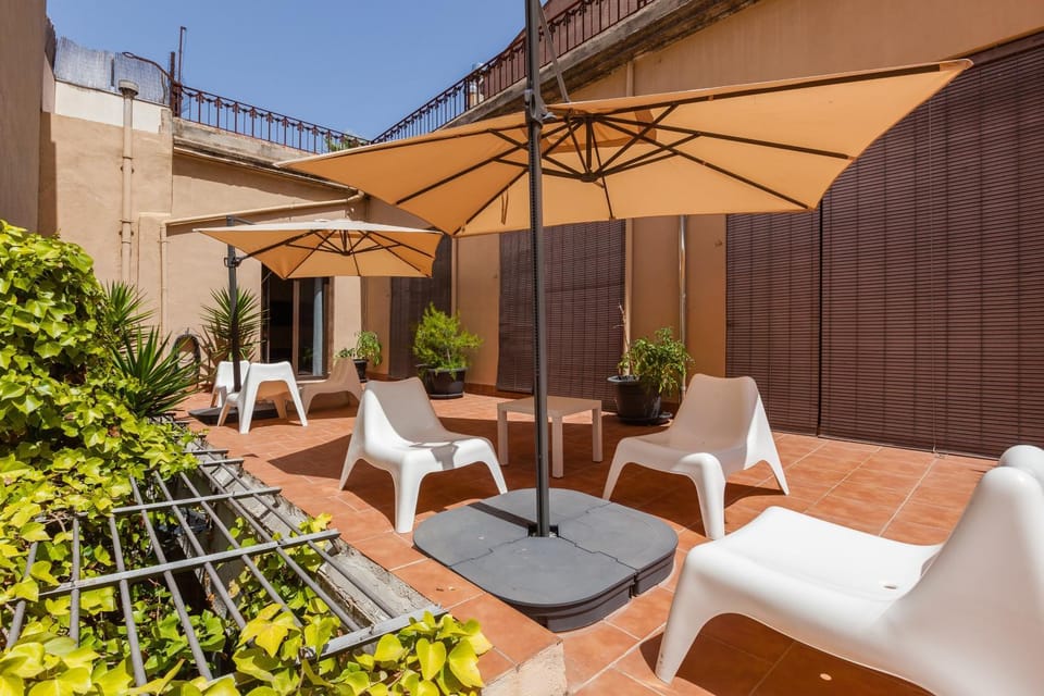 Property building, Balcony/Terrace, Living room