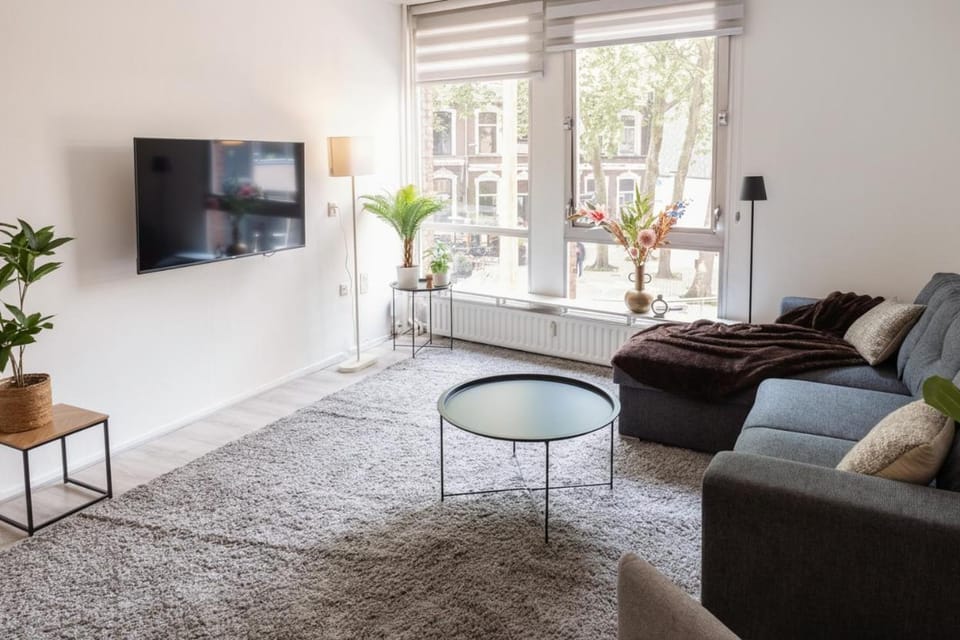 5p-home at best Spot in town near poppodium 013 Apartment in Tilburg