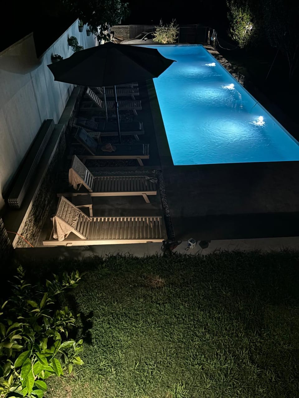 Night, Swimming pool, sunbed