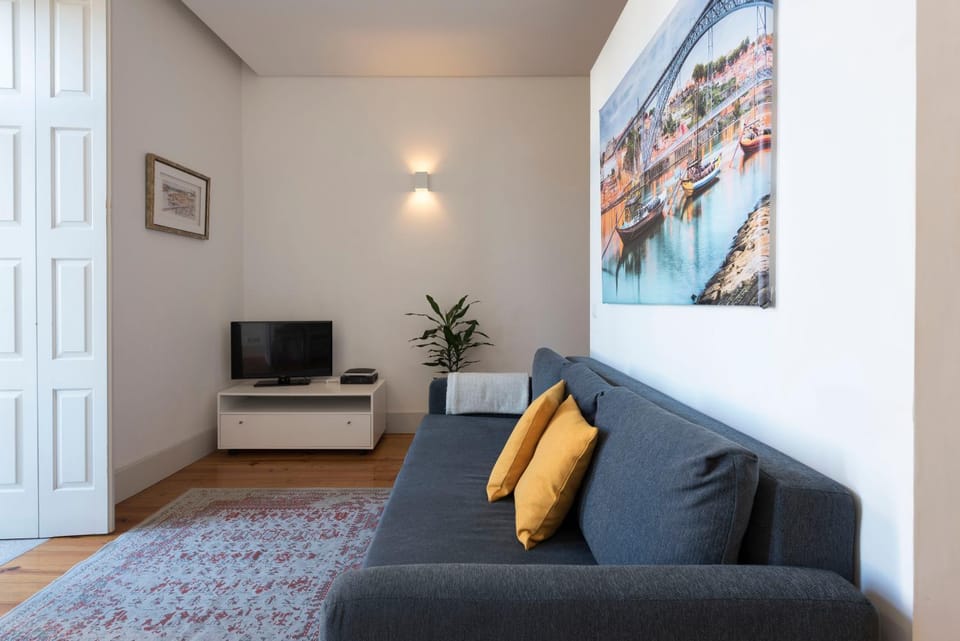 Communal lounge/ TV room, TV and multimedia, Living room, Seating area