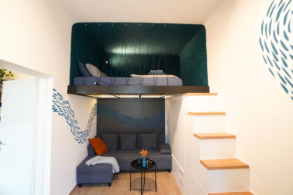 Bed, Living room