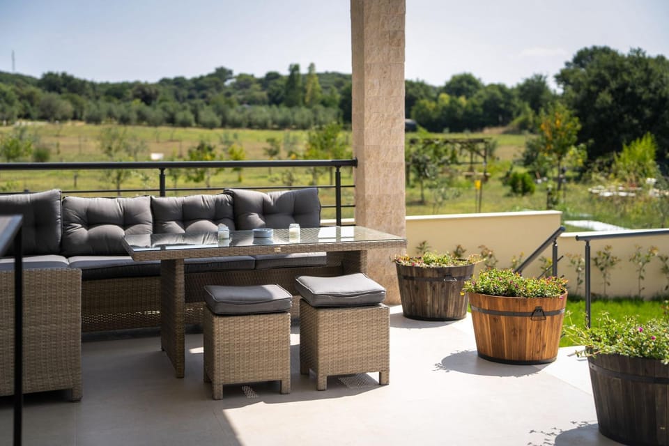 Garden, Balcony/Terrace, Seating area, Garden view