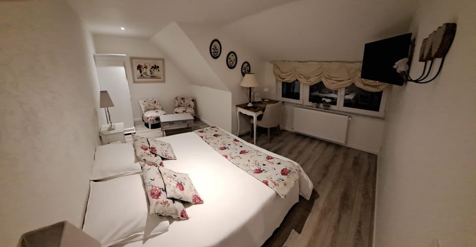 CHAMBRE D'HOTES à LA CAMPAGNE DANS UN CADRE VERDOYANT Bed and Breakfast in Hauts-de-France