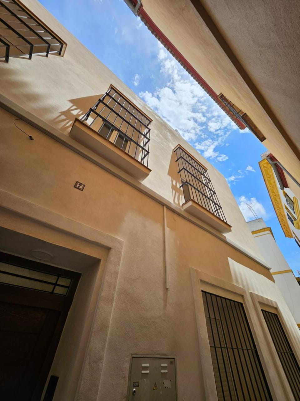Property building, Day, View (from property/room), Balcony/Terrace