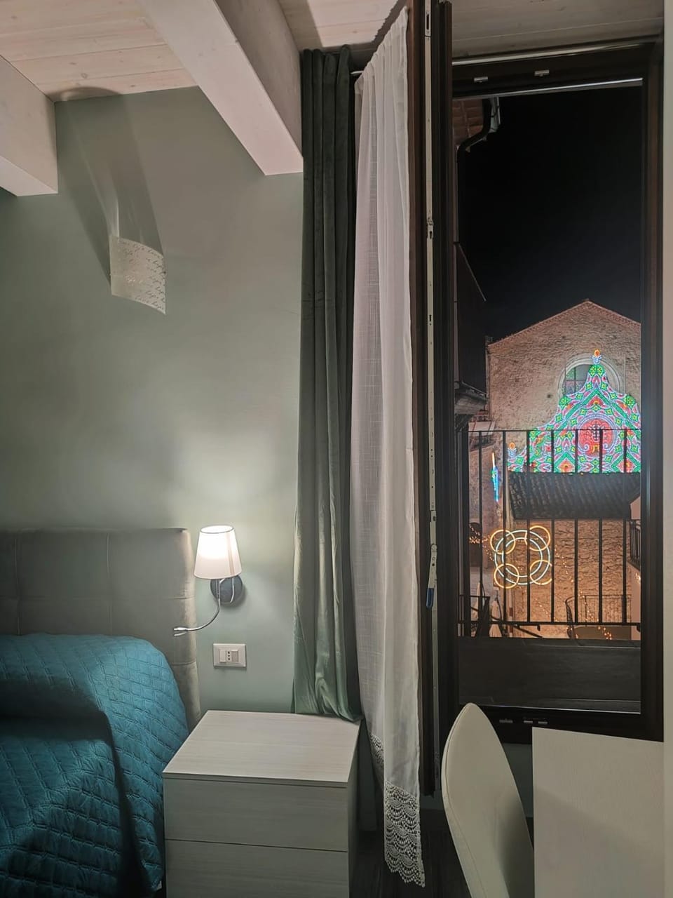 View (from property/room), City view