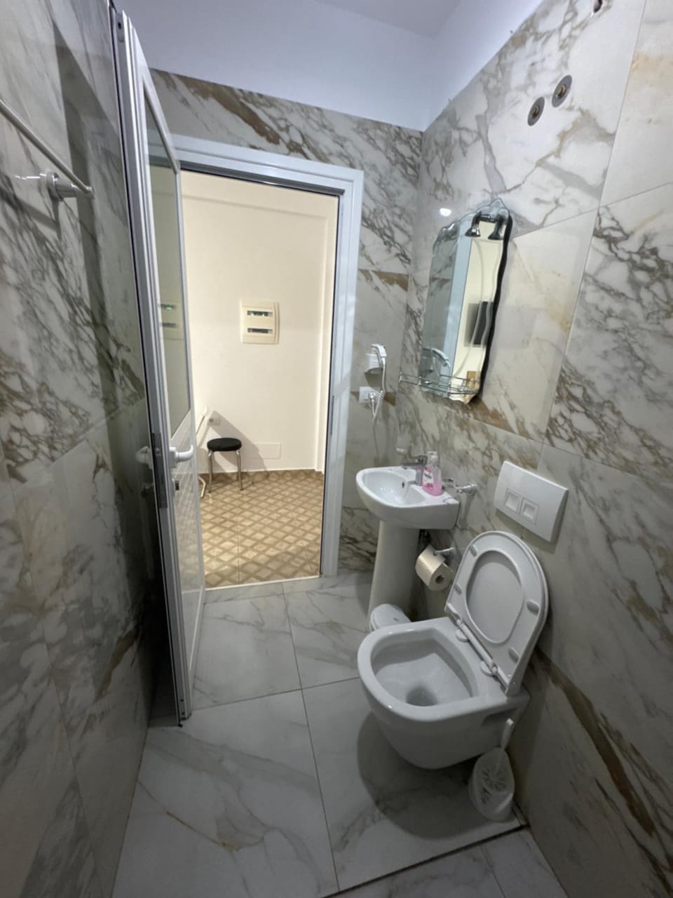 Anila's Roooms Garden View Apartment in Sarandë