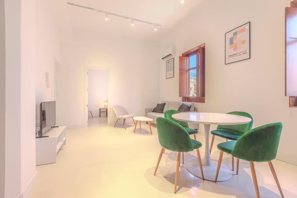 LU&CIA Marques de Cádiz Apartment in Malaga