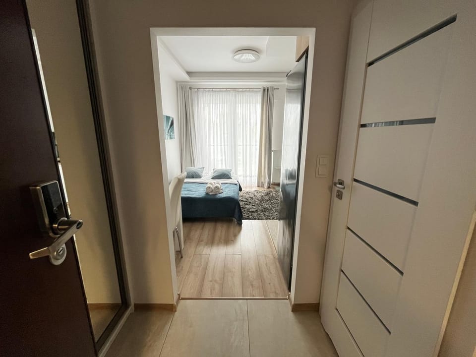 Bed, Photo of the whole room, wardrobe