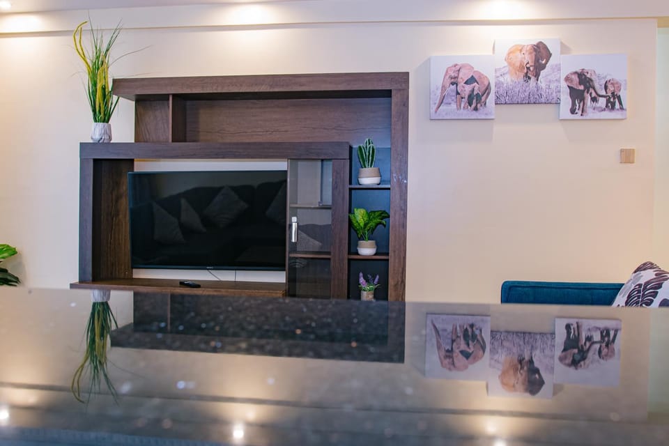 Communal lounge/ TV room, TV and multimedia, Evening entertainment