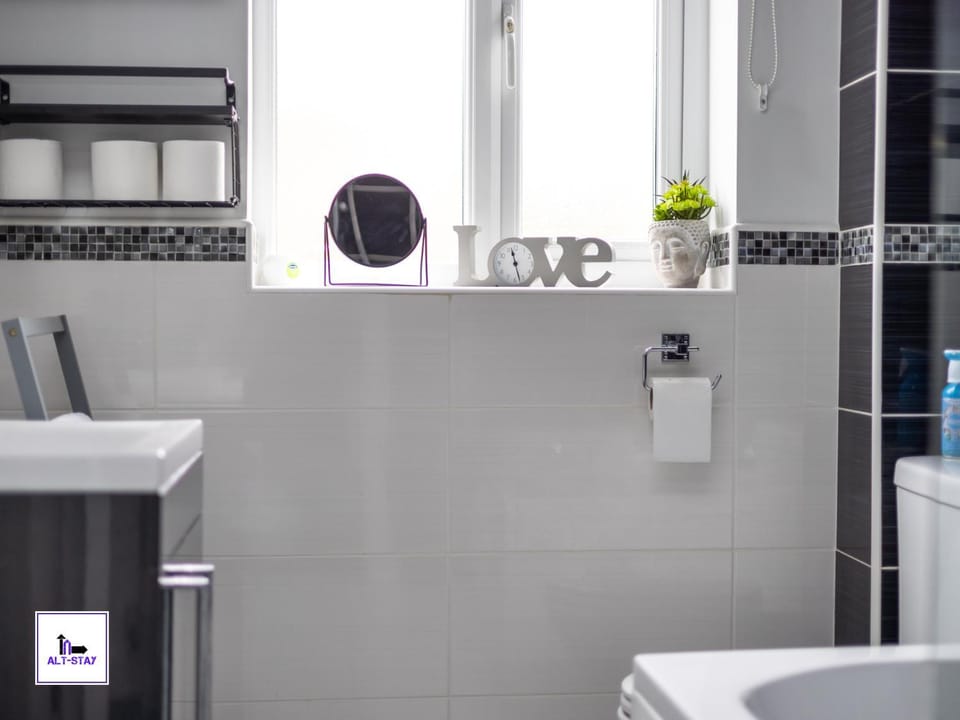 Shower, Bathroom, Text overlay