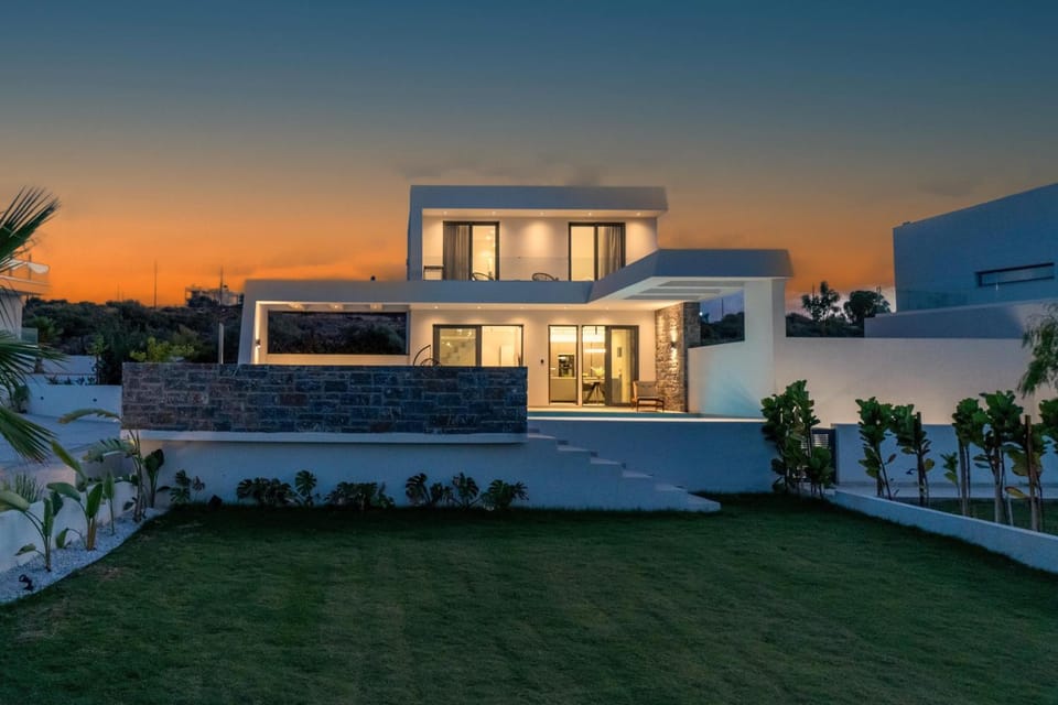 Property building, Patio, Night, Garden, Garden view, Sunrise, Sunset
