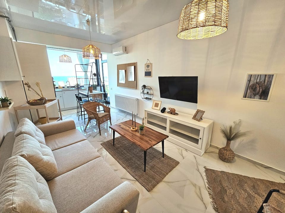 Communal lounge/ TV room, Living room, Seating area