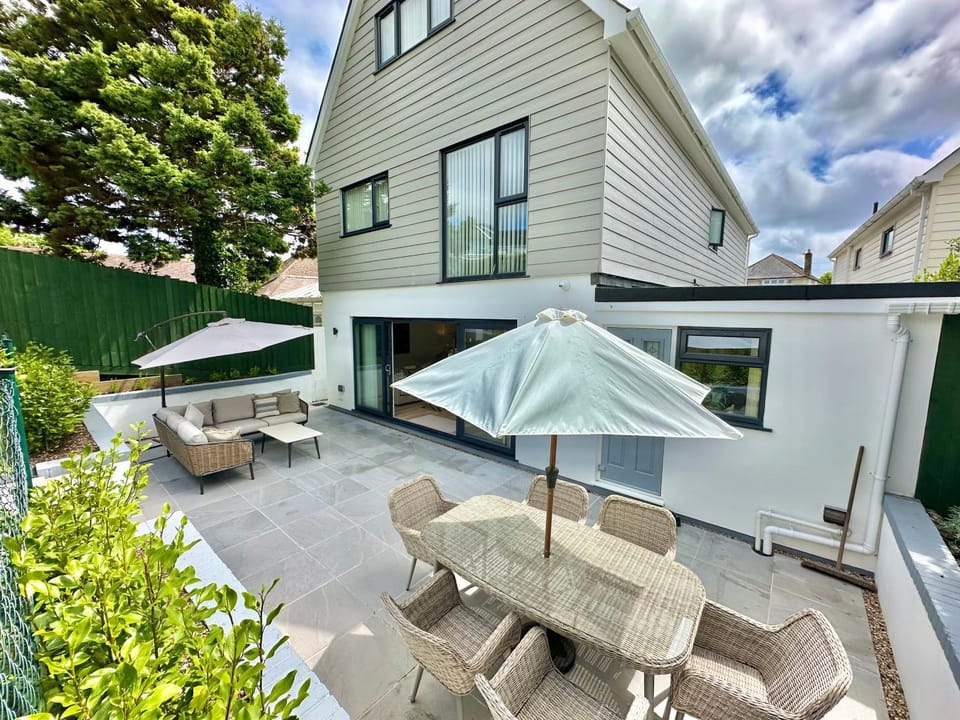 Patio, Garden, Dining area