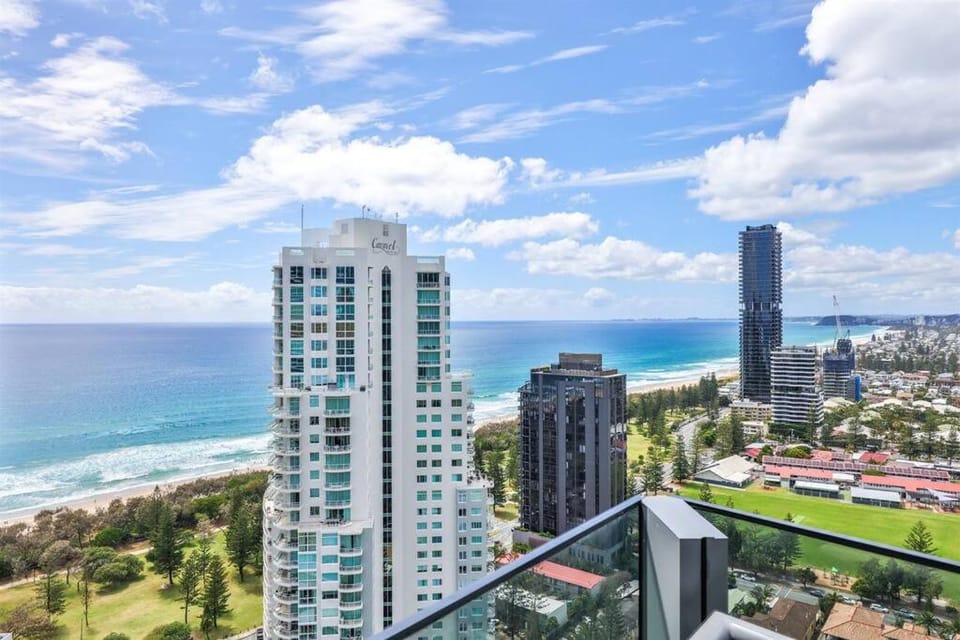 Bliss At Signature Apartment in Mermaid Waters