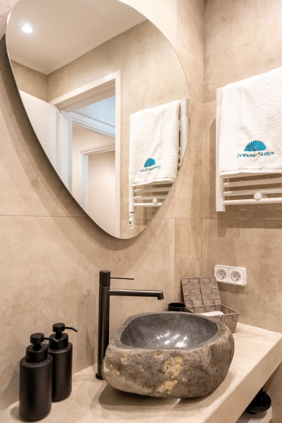 Bathroom, towels